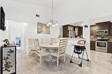 Welcome to this thoughtfully designed townhouse in Lakeside - photo 6