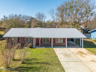 Charming 3-bedroom, 2-bath home offering 1,416 sq ft of - photo 2