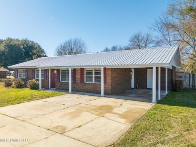 Charming 3-bedroom, 2-bath home offering 1,416 sq ft of - photo 4