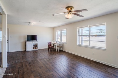 Charming 3-bedroom, 2-bath home offering 1,416 sq ft of - photo 7