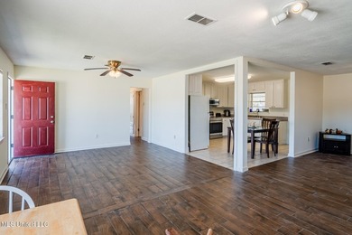 Charming 3-bedroom, 2-bath home offering 1,416 sq ft of - photo 10