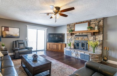 Lakefront living at its finest on beautiful Beaver Lake! This - photo 7