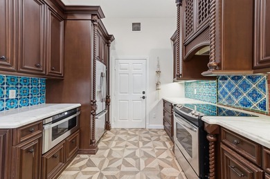 Mediterranean-style 3-bedroom, 2-bath, 1-car garage villa in St - photo 13