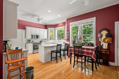 Welcome to this stunning Charleston-style traditional home - photo 15
