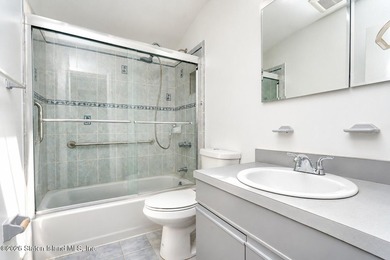 Welcome to 50 Zachary Ct. This 2-bedroom, 3-bathroom townhouse - photo 15