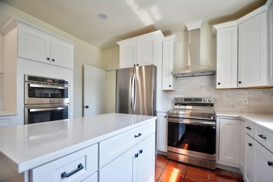 Enjoy breathtaking views, just steps from the Riverhill Country - photo 16
