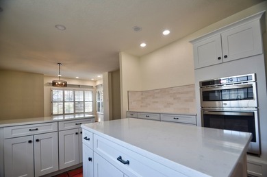 Enjoy breathtaking views, just steps from the Riverhill Country - photo 17