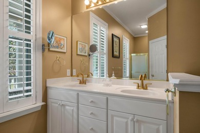 Welcome to this stunning Charleston-style traditional home - photo 20