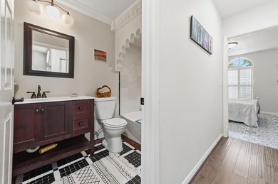 Mediterranean-style 3-bedroom, 2-bath, 1-car garage villa in St - photo 23