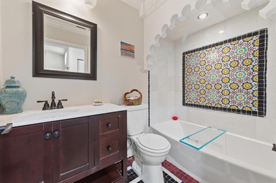 Mediterranean-style 3-bedroom, 2-bath, 1-car garage villa in St - photo 24