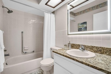 Fully updated 2-bedroom, 2-bath villa with attached garage - photo 27