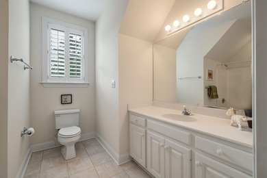 Welcome to this stunning Charleston-style traditional home - photo 28
