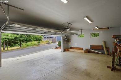Exceptional custom home built in 2023, offering quality - photo 34