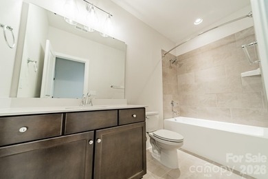 Beautiful new custom home in the Irish Creek Country Club - photo 35