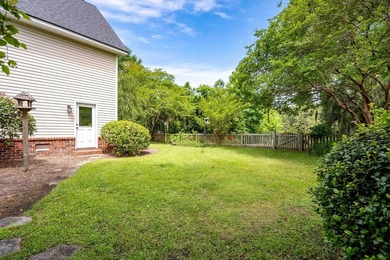 Welcome to this stunning Charleston-style traditional home - photo 35