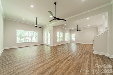 Beautiful new custom home in the Irish Creek Country Club - photo 39