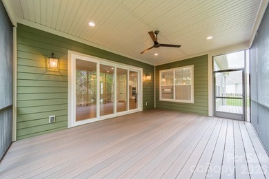 Beautiful new custom home in the Irish Creek Country Club - photo 43