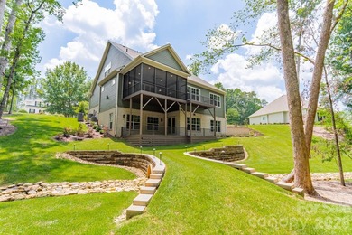 Beautiful new custom home in the Irish Creek Country Club - photo 47