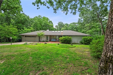 Now PRICED BELOW APPRAISED VALUE, this is a rare opportunity to - photo 1