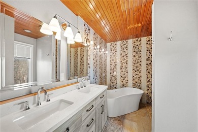Now PRICED BELOW APPRAISED VALUE, this is a rare opportunity to - photo 10