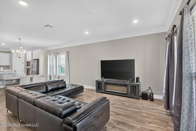 With new construction going up all around Savannah Estates, it - photo 11