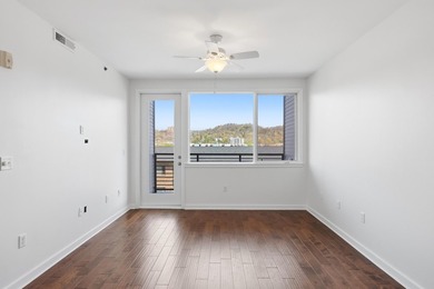 Featuring a desired architectural layout, this one-bedroom condo - photo 2