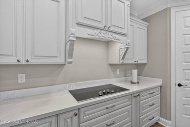With new construction going up all around Savannah Estates, it - photo 12