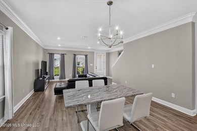 With new construction going up all around Savannah Estates, it - photo 18