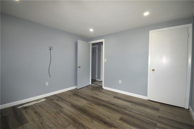 Sleek & Stylish, Single Level Ranch! With a little TLC this 1400 - photo 18