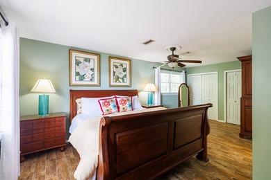 Tucked away on the shores of beautiful Long Pond, this adorable - photo 21