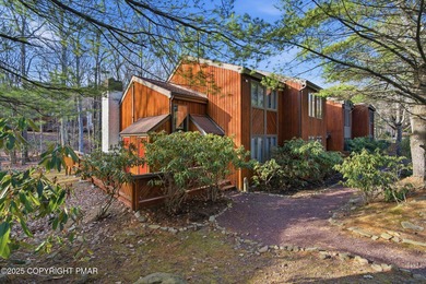 Big Boulder Lake Townhome/Townhouse For Sale in Lake Harmony Pennsylvania