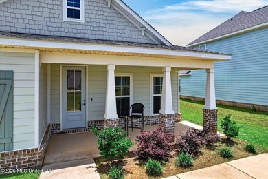 With new construction going up all around Savannah Estates, it - photo 47