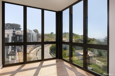 The Residences at Yerba Buena Island offer a rare opportunity to - photo 7