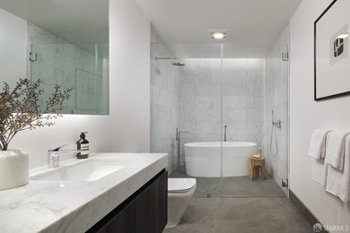 The Residences at Yerba Buena Island offer a rare opportunity to - photo 9
