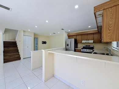 RARE 3BR/2.5BA WITH PREMIUM PRIVACY! CLEAN, WELL-MAINTAINED & - photo 14