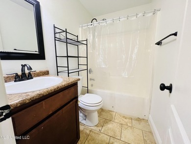 Well-maintained 3-bedroom, 2-bath home located on beautiful Jeff - photo 6