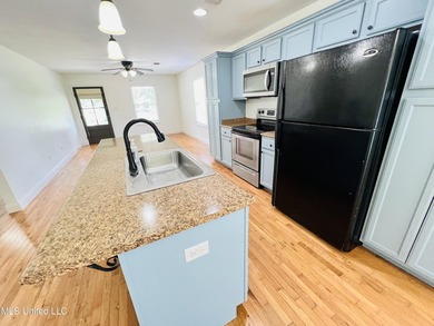 Well-maintained 3-bedroom, 2-bath home located on beautiful Jeff - photo 10