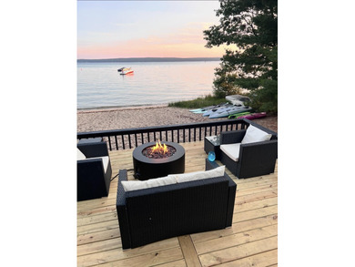 Higgins Lake Home For Sale in Roscommon Michigan