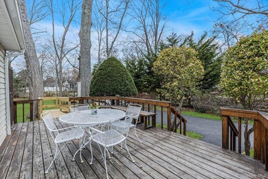 Experience the quintessential Bellport lifestyle in this - photo 15
