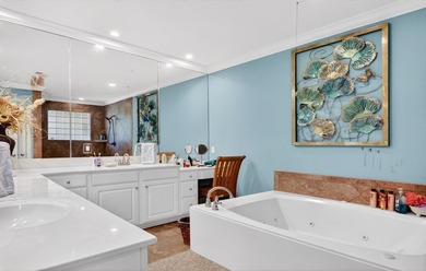 PRICE REDUCED!!! This exceptional custom-built residence - photo 18