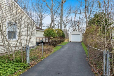 Experience the quintessential Bellport lifestyle in this - photo 19