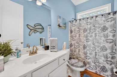 PRICE REDUCED!!! This exceptional custom-built residence - photo 23