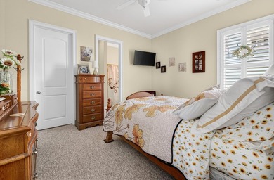 PRICE REDUCED!!! This exceptional custom-built residence - photo 24