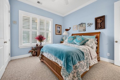 PRICE REDUCED!!! This exceptional custom-built residence - photo 27