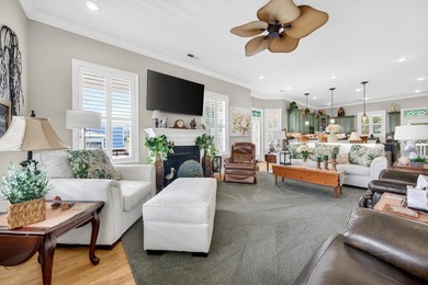 PRICE REDUCED!!! This exceptional custom-built residence - photo 31