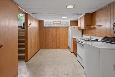 Welcome to 162 Belcoda Drive, a classic Irondequoit Colonial - photo 39