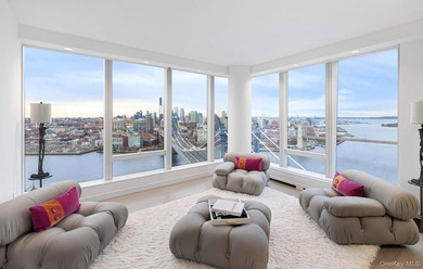 Lake Condo For Sale in New York (Manhattan), New York