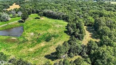 This exceptional Southern Iowa hunting, fishing and outdoor - photo 4