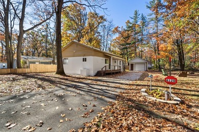 Sellers have purchased a 1 year home warranty! Beautifully - photo 2