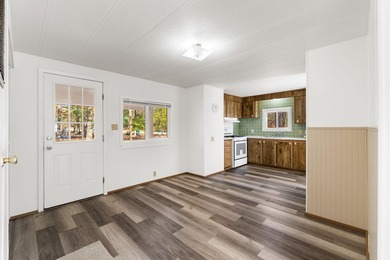 Sellers have purchased a 1 year home warranty! Beautifully - photo 3